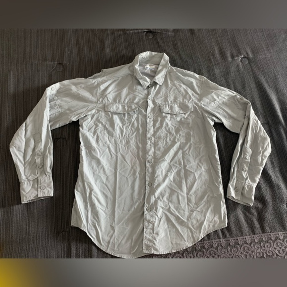 Columbia Men's Light Gray Long Sleeve Button-Down Shirt